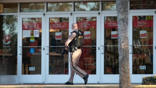 Florida Authorities Launch Manhunt for Suspect in Deadly Mall Shooting; Offer $5,000 Reward for Arrest (1)