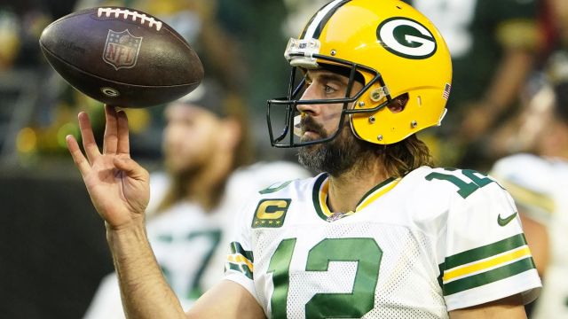 Longtime NFL Quarterback Confirms Vaccination Status Following Aaron Rodgers' Request 'Fully Immunized' (2)
