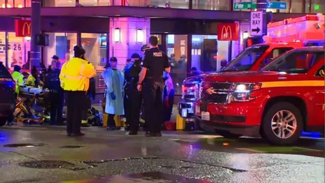 Downtown Seattle Drama Scooter Robbery Takes Violent Turn as Victim Fires Back, Shooting Armed Attacker (1)