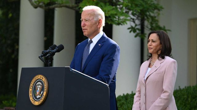Poll Reveals Dip in Biden's Approval Rating, Reaching New Low (1)