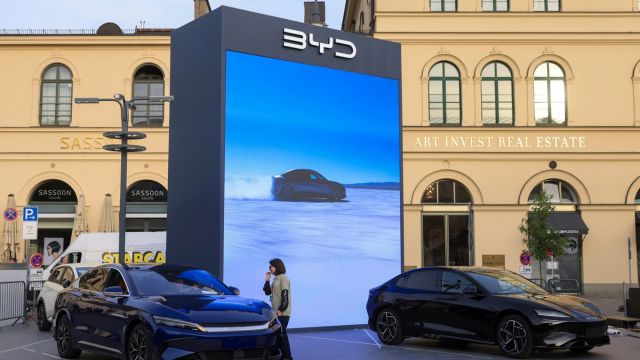 Rising Chinese EV Manufacturer on Track to Surpass Tesla, Seize Global Leadership, Report Reveals (1)