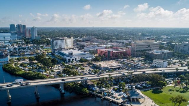Sunshine State Love [City Name] Tops List of Best U.S. Cities for Singles (1)